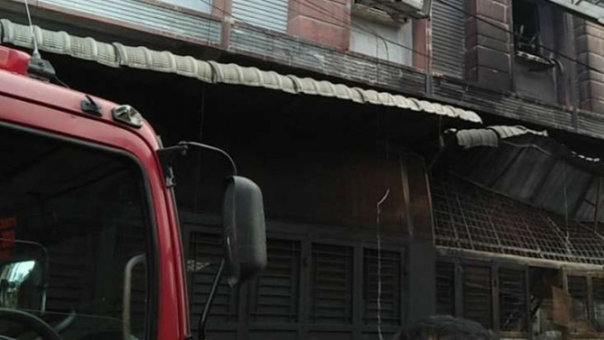5 ruko di Kota Medan ludes terbakar.