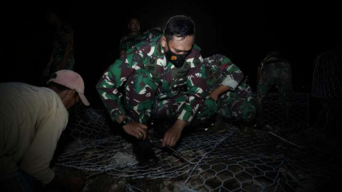 VIVA Militer: Danrem 162/WB pantau pekerjaan 3 jembatan yang tersapu banjir NTB