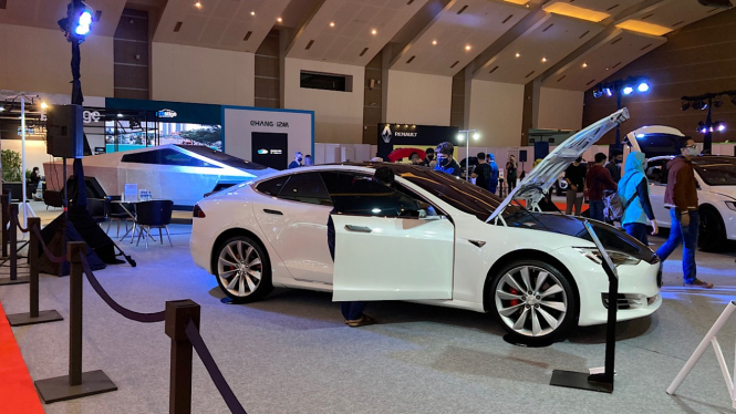 Booth Tesla di IIMS 2021