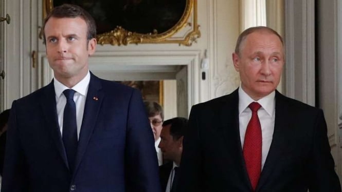 VIVA Militer: Emmanuel Macron (kiri) dan Vladimir Putin (kanan)