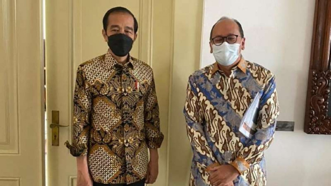 Presiden Joko Widodo dan Ketua Umum Kadin Indonesia Rosan Roslani.