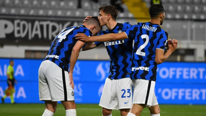Pemain Inter Milan merayakan gol Ivan Perisic