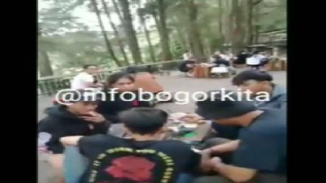 Situasi kopi Daong Bogor saat siang hari di bulan Ramadhan