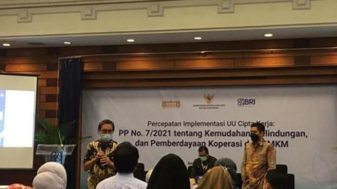 Kemenkop UKM Sosialisasikan Percepatan Implementasi PP No 7/2021 bagi UMKM.