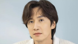 Lee Kwang Soo Bakal Jadi MC di Pernikahan Kim Woo Bin dan Shin Min Ah