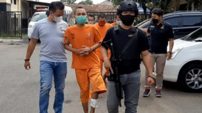 Polisi berhasil lumpuhkan dua begal sadis di Tasikmalaya.