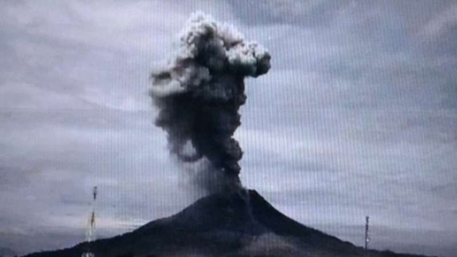 Erupsi Gunung Sinabung.