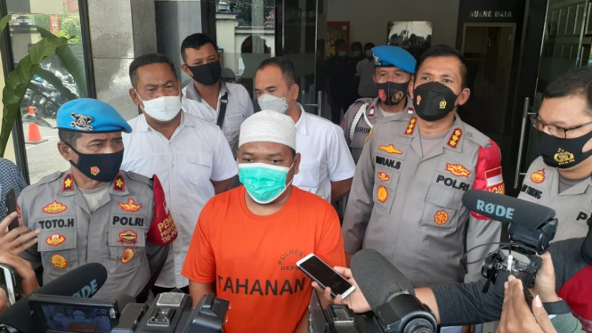 Pelaku di balik hebohnya hoax babi ngepet di Depok.