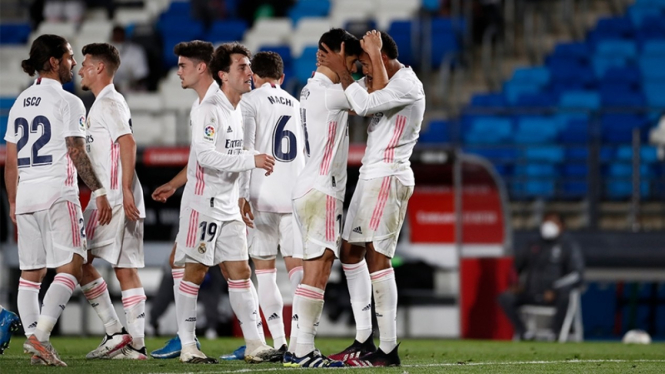 Pemain Real Madrid merayakan gol