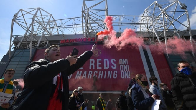 Suporter MU demonstrasi di Old Trafford