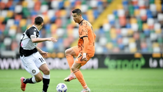 Cristiano Ronaldo dalam pertandingan Juventus melawan Udinese