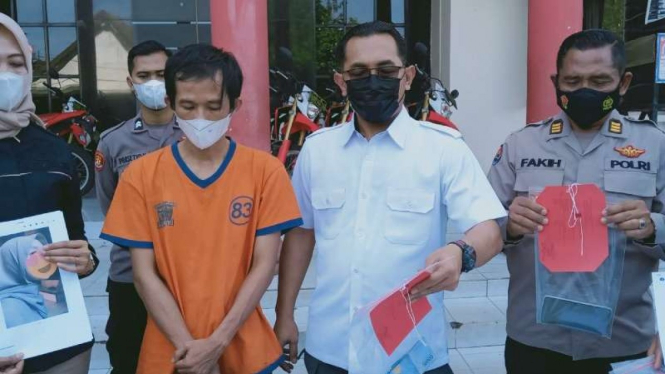 HW mucikari pelaku prostitusi ditangkap di Surabaya