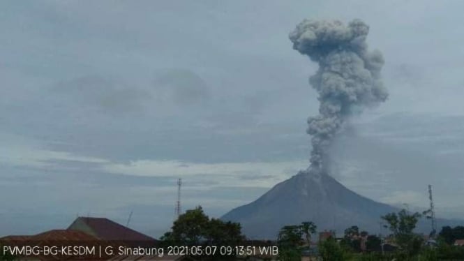 Erupsi Gunung Sinabung di Kabupaten Karo, Sumatera Utara