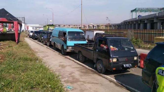 Ratusan pengendara mulai terlihat mendatangi jalur Selatan Jawa Barat.