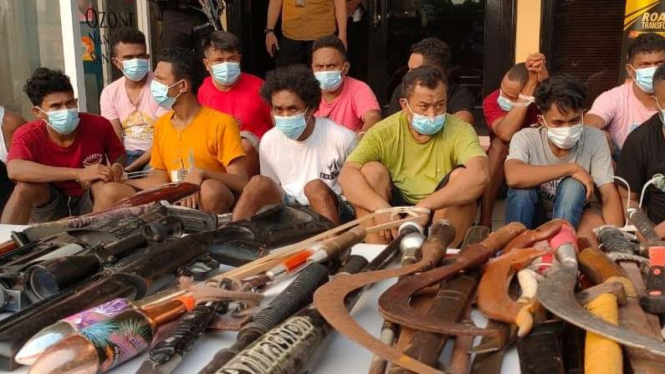 Barang bukti penangkapan kasus narkoba di Kampung Ambon