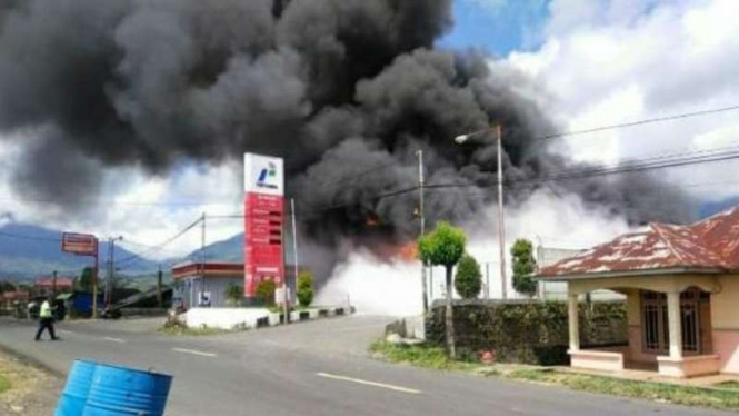 Kebakaran  di SPBU di Manggarai.