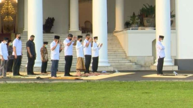 Presiden Jokowi salat Id di Istana Bogor pada 13 Mei 2021