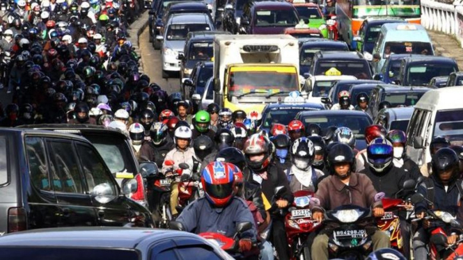 Kebijakan larangan mudik menimbulkan pro dan kontra dari berbagai pihak. 