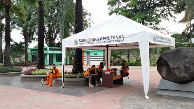 Suasana TPU Karet Bivak