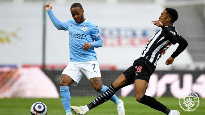 Duel Newcastle United vs Manchester City.