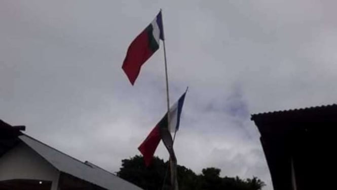 Pengibaran bendera RMS di Maluku.
