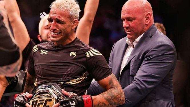 Petarung UFC kelas ringan, Charles Oliveira resmi pewaris juara Khabib