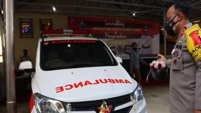 Kapolda Kalteng Irjen Pol Dedi Prasetyo meluncurkan ambulans siaga