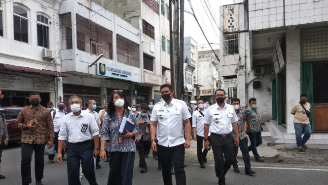 Wali Kota Medan, Bobby Nasution  bersama Dirjen Cipta Karya ?Kementerian PUPR, Diana Kusuma Astuti di Kota Medan
