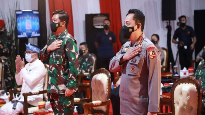 Kapolri Jenderal Listyo Sigit Prabowo dan Panglima TNI Marsekal Hadi Tjahjanto