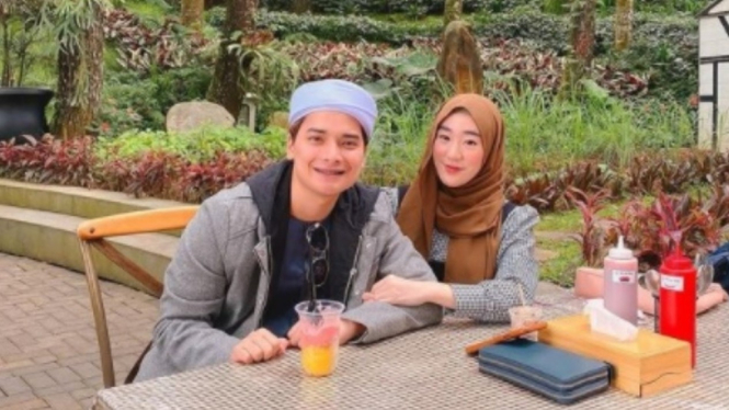 Alvin Faiz dan Larissa Chou