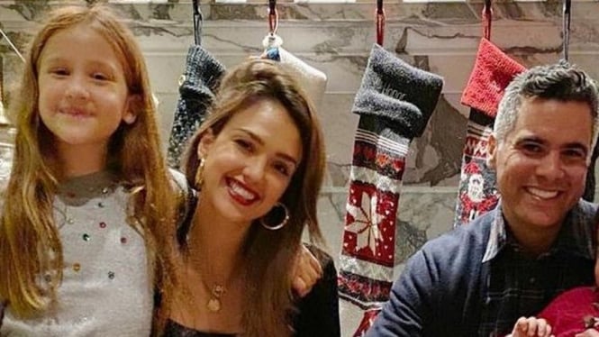 Jessica Alba, suami dan anak mereka, Haven.