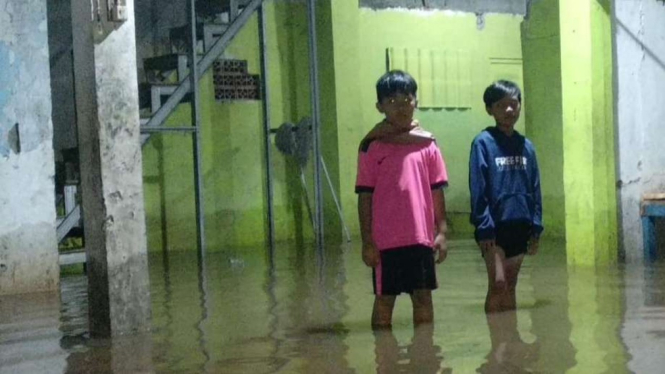 Tiga wilayah di Bekasi terendam banjir, Minggu, 23 Mei 2021.