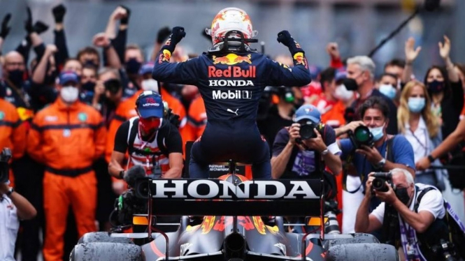 Pembalap Red Bull Racing, Max Verstappen