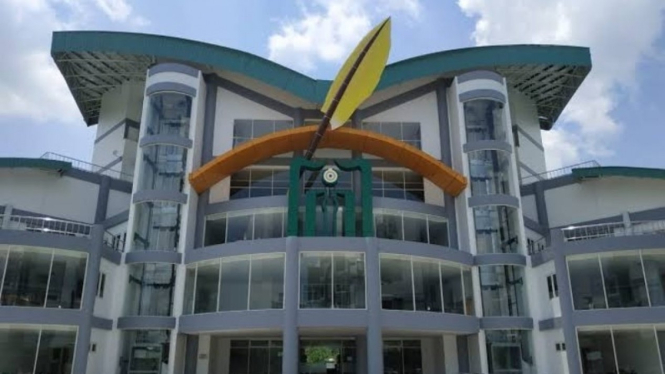 Universitas Islam Negeri Sayyid Ali Rahmatullah Tulungagung.