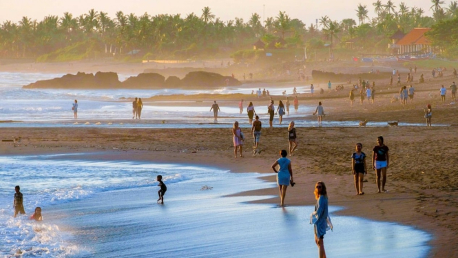 Banyak warga Australia sudah tidak sabar ingin kembali ke Bali. (Foto: Antara/Nyoman Hendra Wibowo)