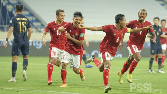 Gelandang Timnas Indonesia, Evan Dimas merayakan gol ke gawang Thailand
