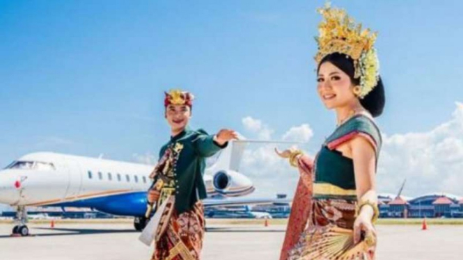 Ilustrasi foto prewedding di Bandara Ngurah Rai.