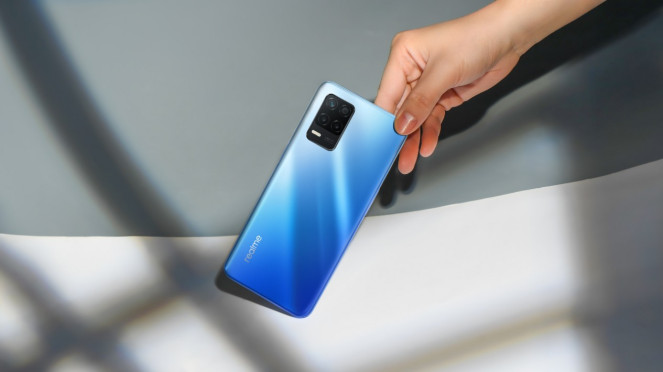 Realme 8 5G.