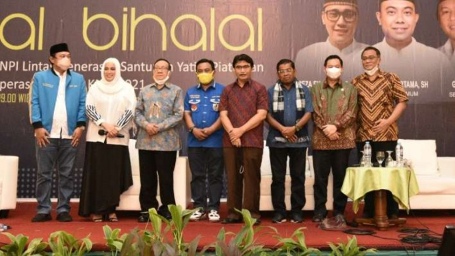 Adhyaksa Dault dalam acara halal bihalal yang digelar KNPI di Jakarta.