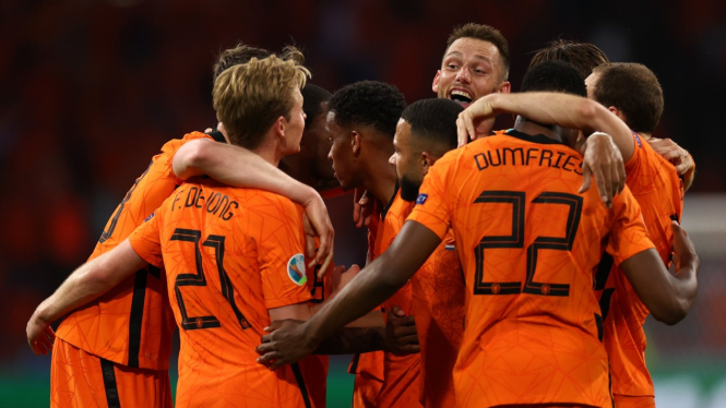 Pemain Timnas Belanda merayakan gol ke gawang Ukraina