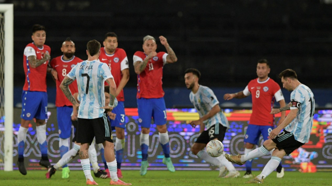 Lionel Messi cetak gol tendangan bebas untuk Argentina