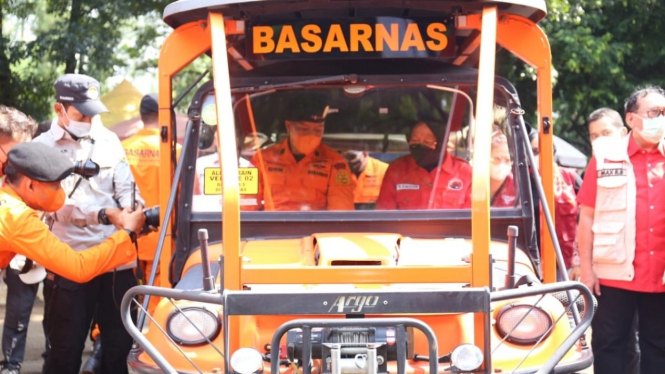 Kemensos dan Basarnas.