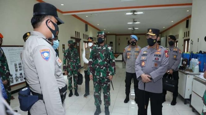 Panglima TNI dan Kapolri memantau penanganan COVID-19 di Kudus