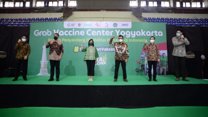 Pengemudi ojol hingga abdi dalem di Yogyakarta jalani vaksinasi.
