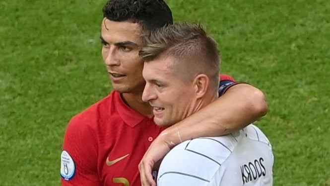 Cristiano Ronaldo dan Toni Kroos dalam duel Jerman vs Portugal.