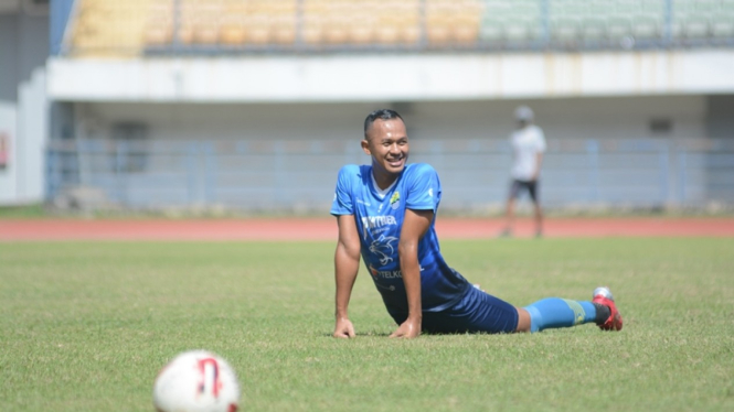 Sansan Fauzi saat ikut latihan Persib Bandung