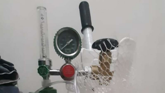 Ilustrasi tabung oksigen medis.