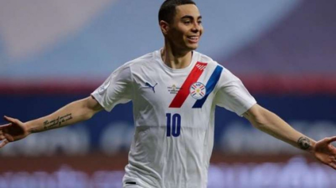 Gelandang Paraguay, Miguel Almiron