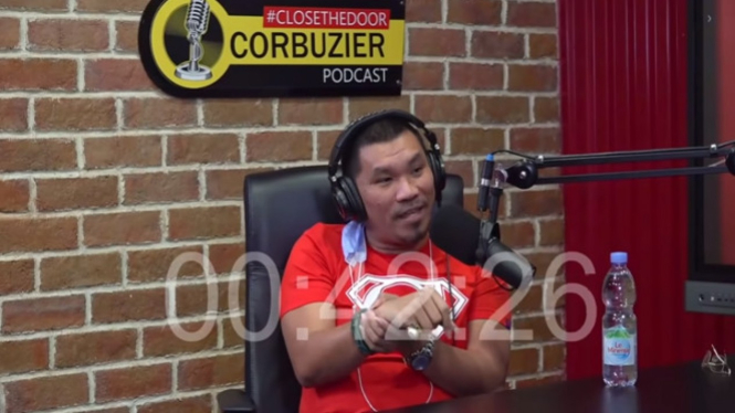 Podcast Deddy Corbuzier dan Mongol soal Orang Gila Kebal COVID (YouTube/deddycorbuzier)