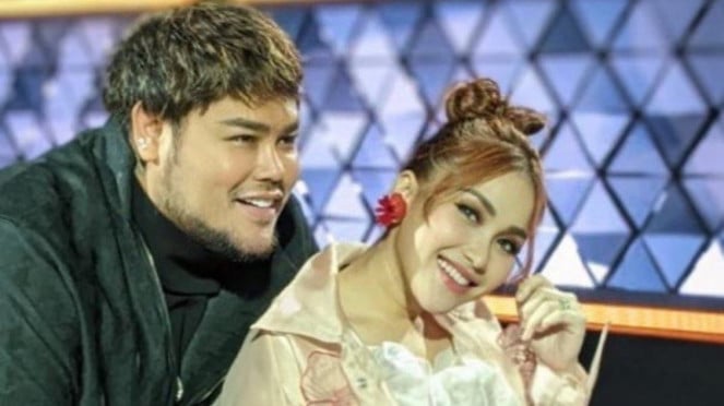 Ivan Gunawan dan Ayu Ting Ting.